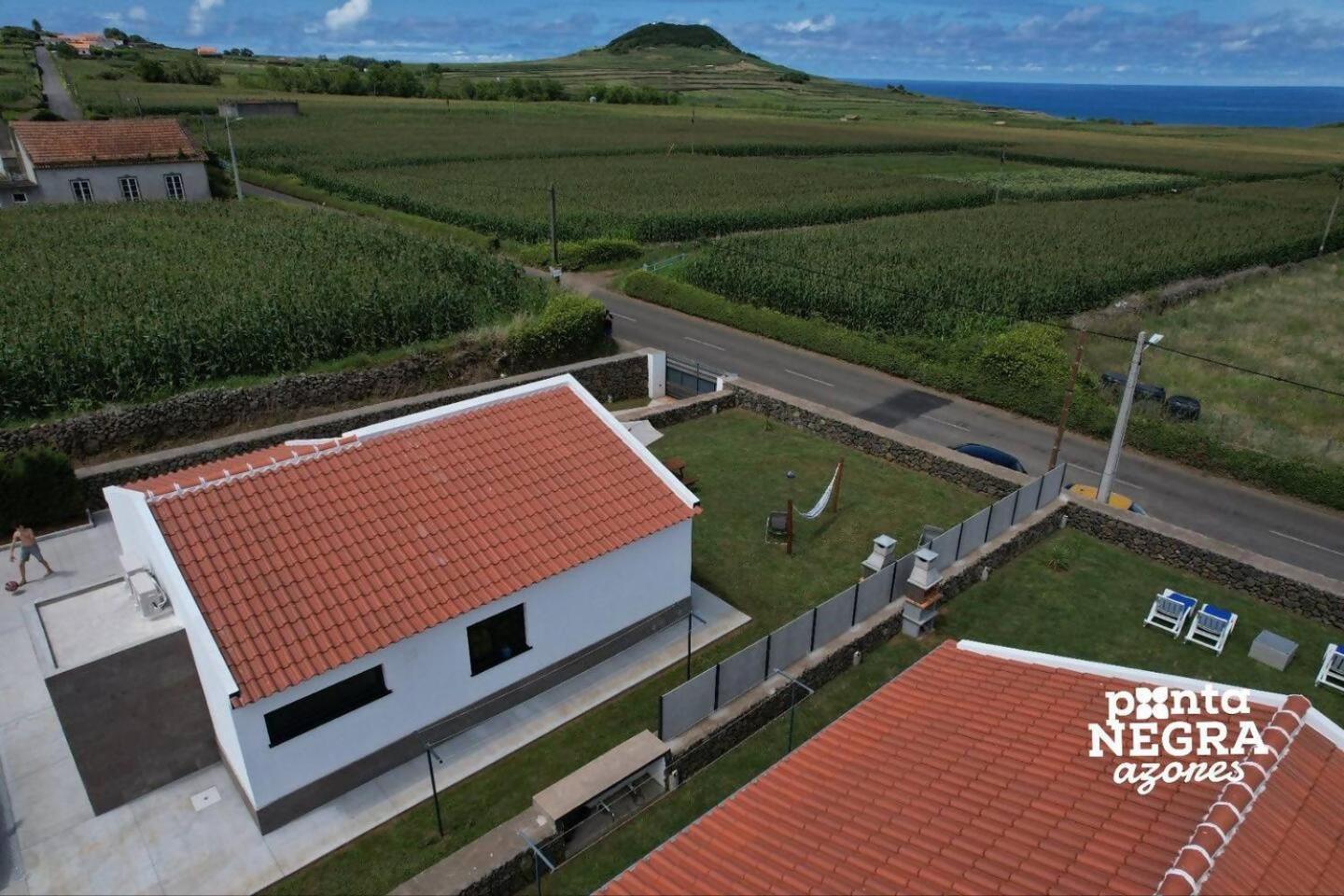 Photography House By Pontanegraazores Altares Luaran gambar