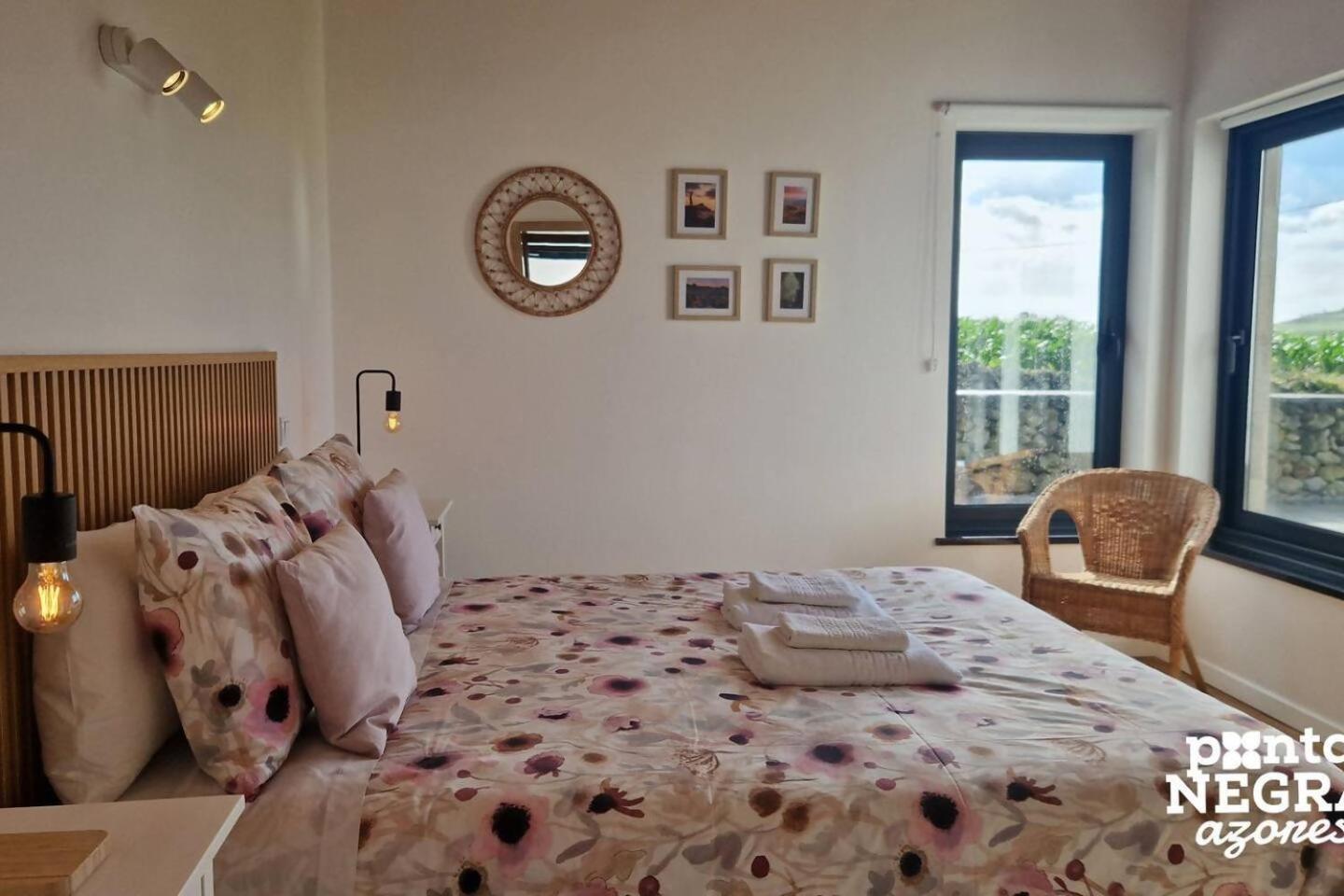 Photography House By Pontanegraazores Altares Luaran gambar
