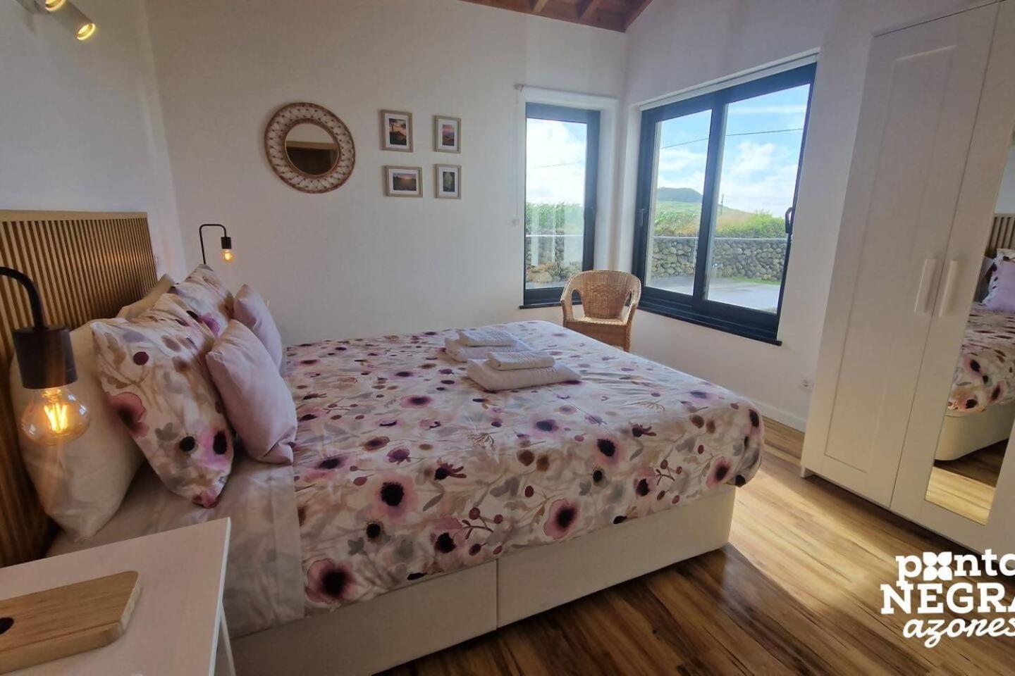 Photography House By Pontanegraazores Altares Luaran gambar