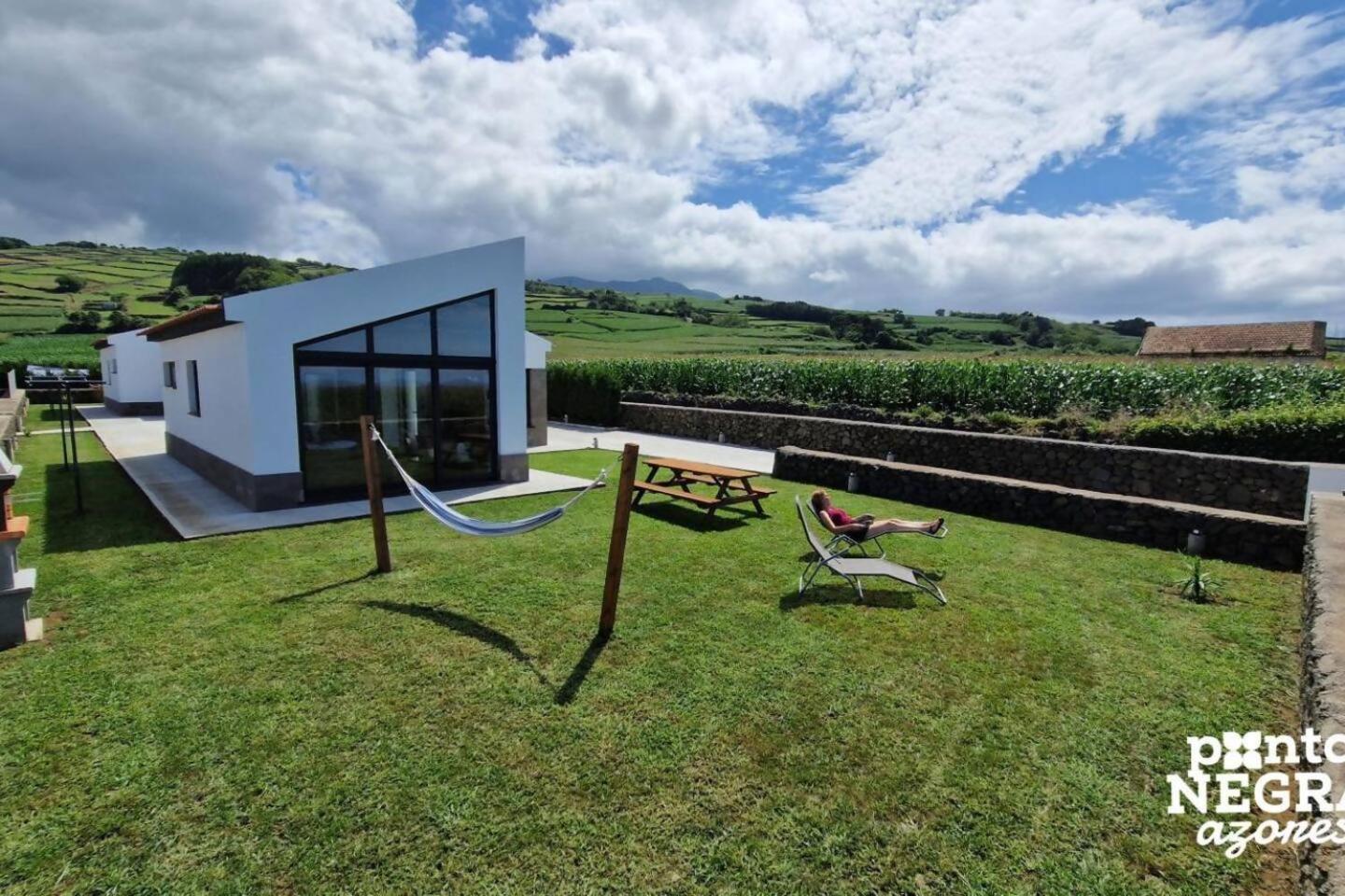 Photography House By Pontanegraazores Altares Luaran gambar
